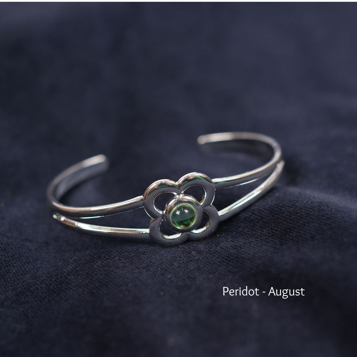 Art Pewter Birthstone Bangle - Silver Plated Pewter - Made in Scotland - August (Peridot)