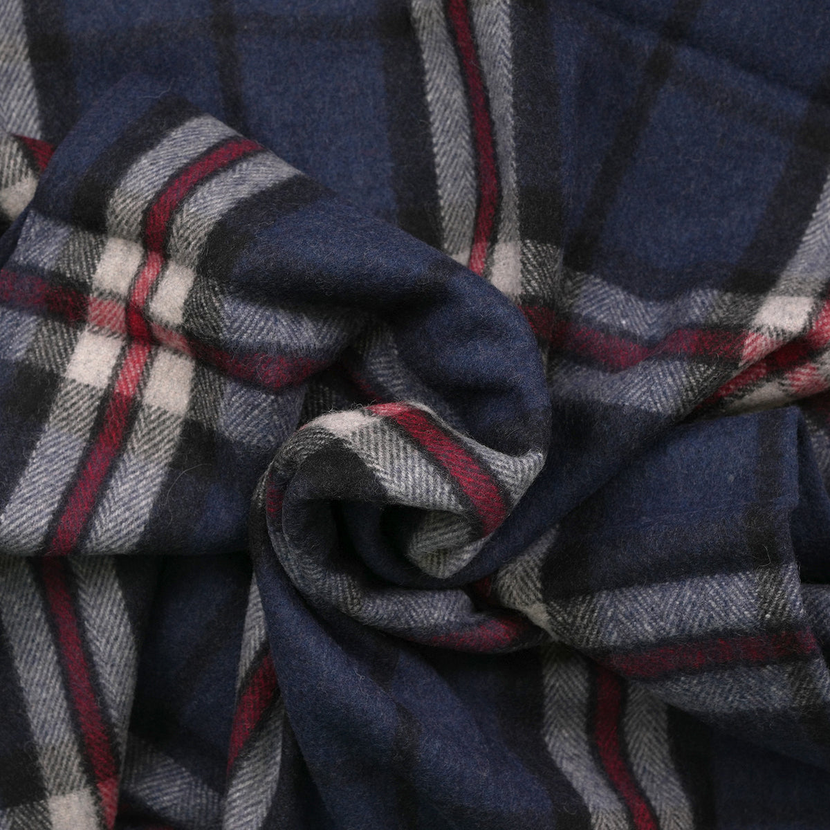 Scottish Tartan Wool-Blend Blanket Throw – Highland Comfort - Highland Wool Blend Tartan Blanket Throw - THOMSON NAVY