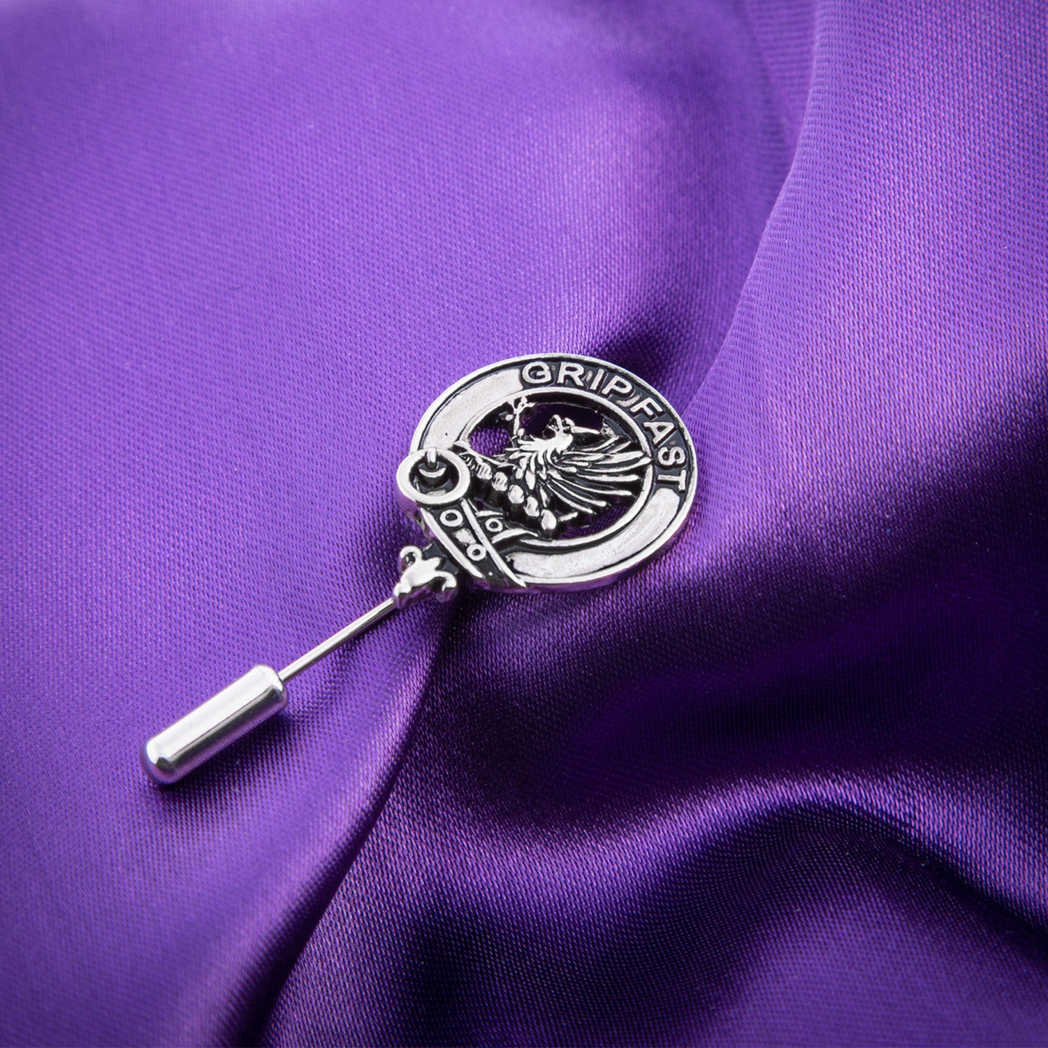 Clan Lapel Pin Leslie