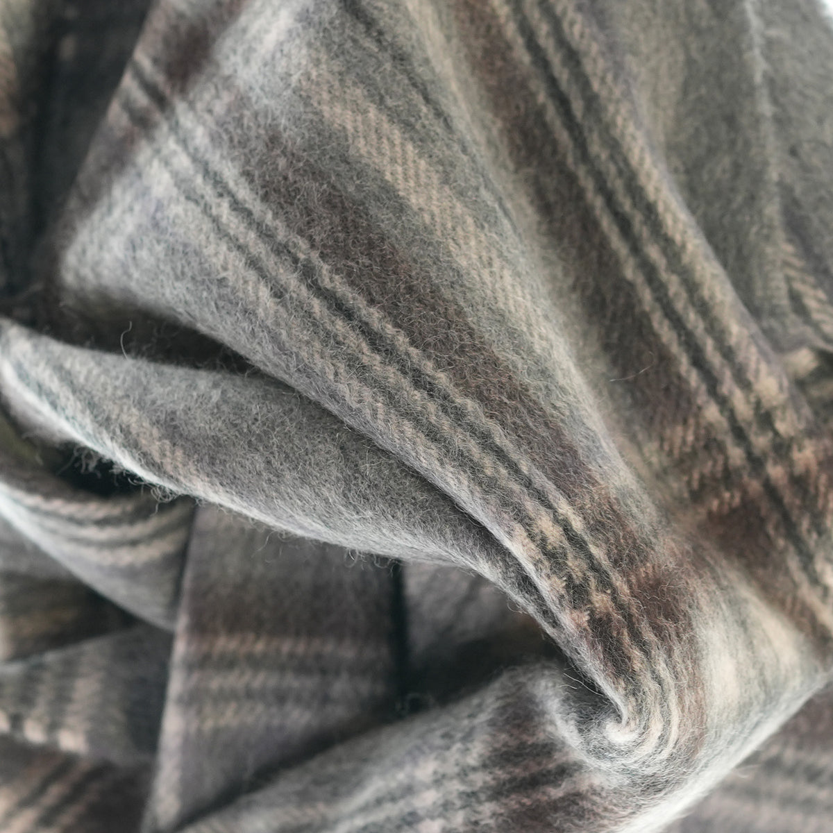 Balmoral 100% Cashmere Woven Scarf Tartan and Checks - Made in Scotland - GREY LILAC
