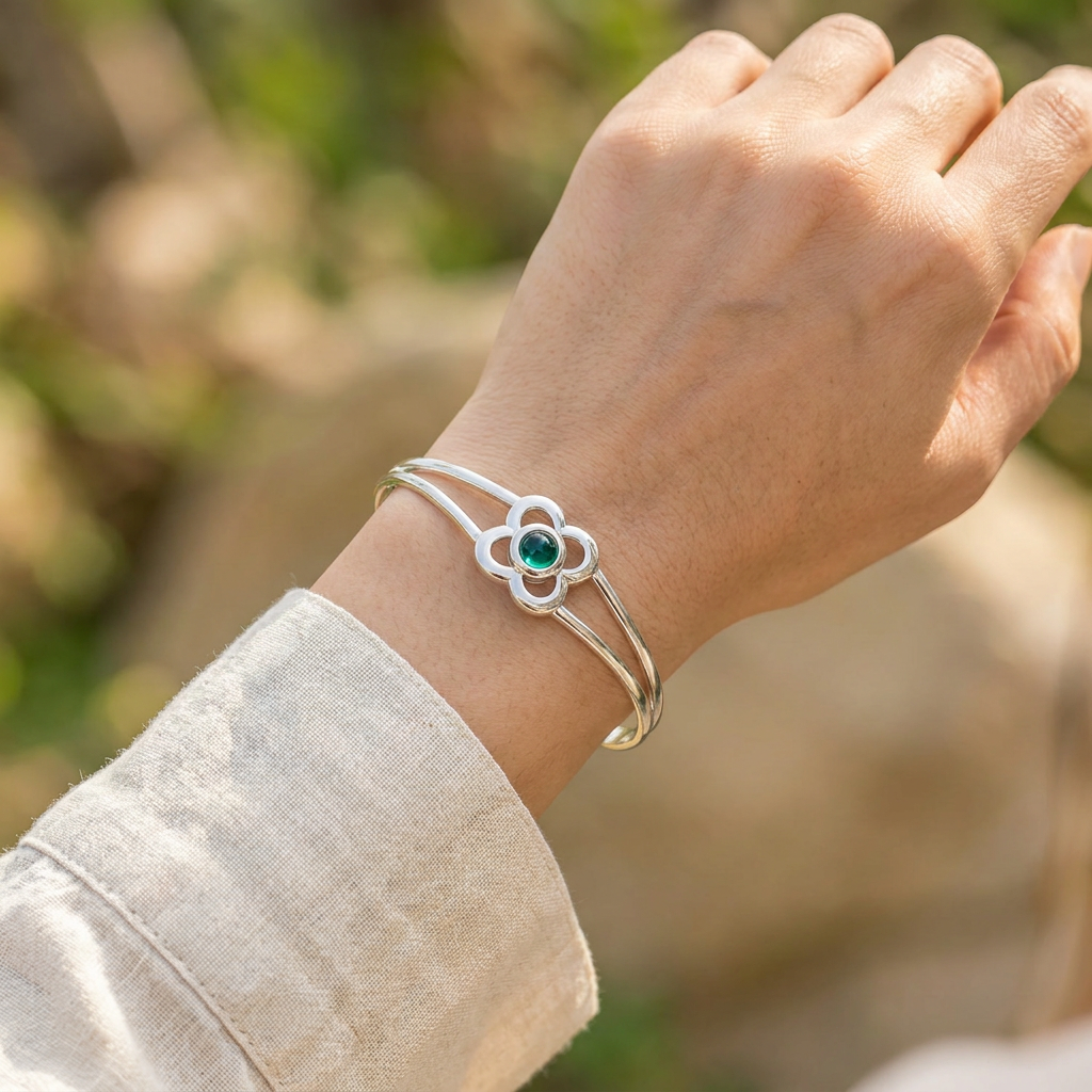 Art Pewter Birthstone Bangle - Silver Plated Pewter - Made in Scotland - May (Emerald)