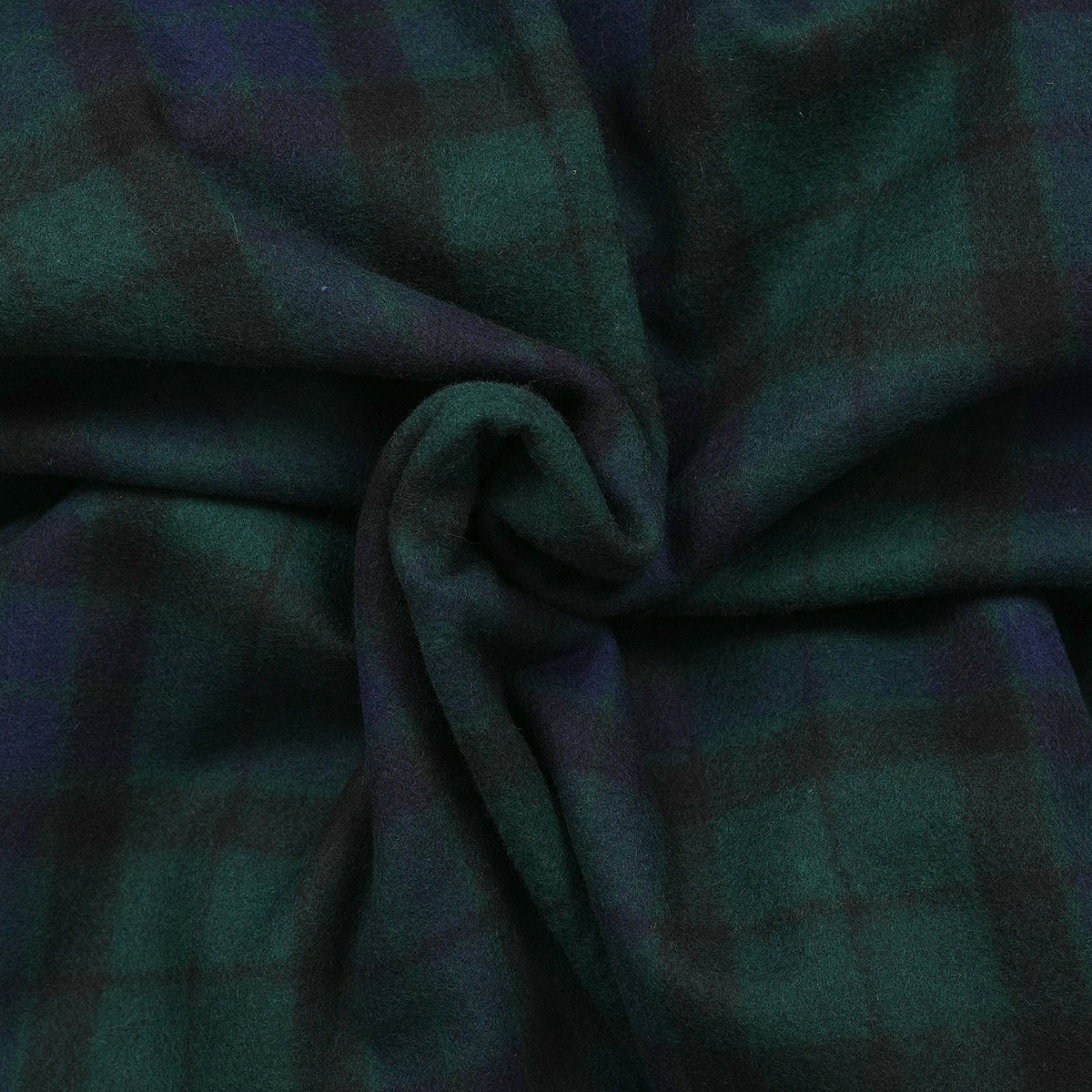 Scottish Tartan Wool-Blend Blanket Throw – Highland Comfort - MACKAY