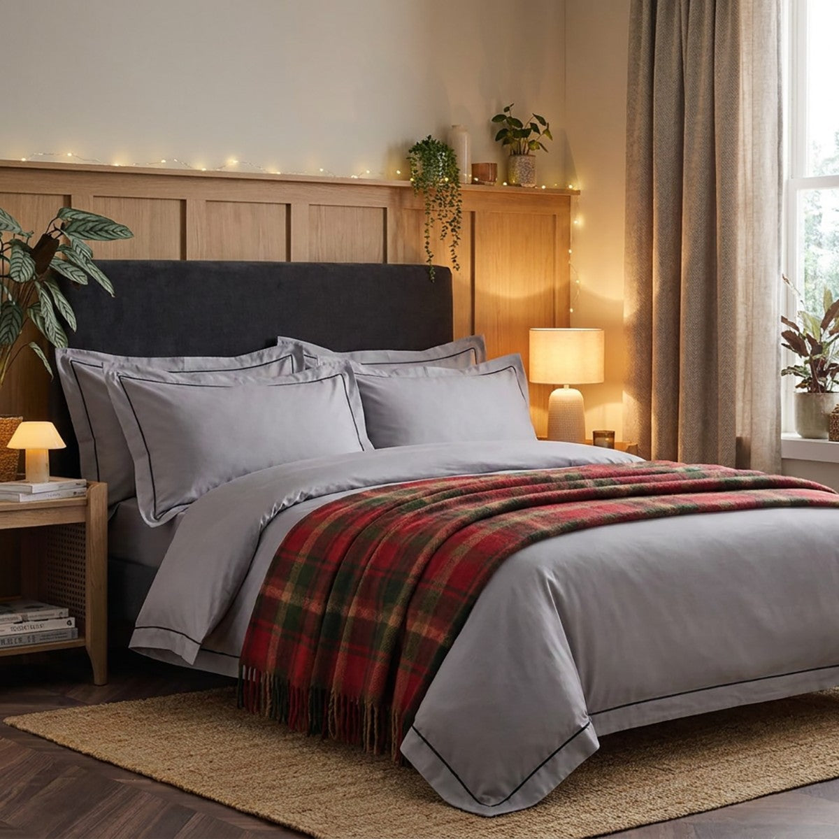 Scottish Tartan Wool-Blend Blanket Throw – Highland Comfort - Highland Wool Blend Tartan Blanket Throw - DARK MAPLE