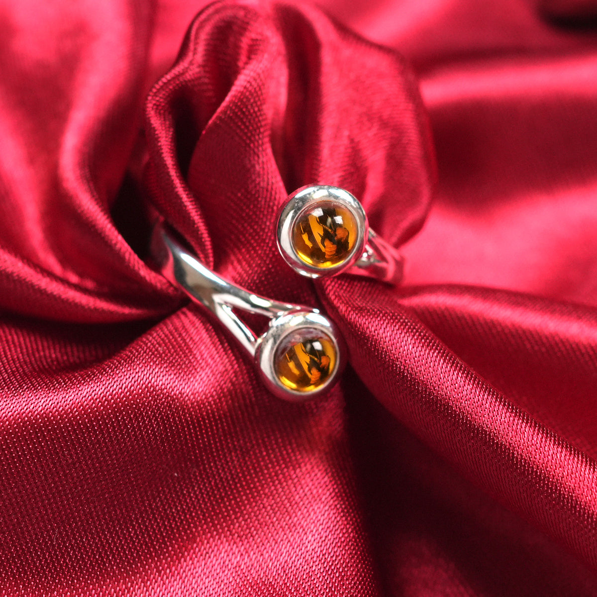 Art Pewter Celtic Birthstone Ring - Silver Plated Pewter - Made in Scotland - November (Topaz)