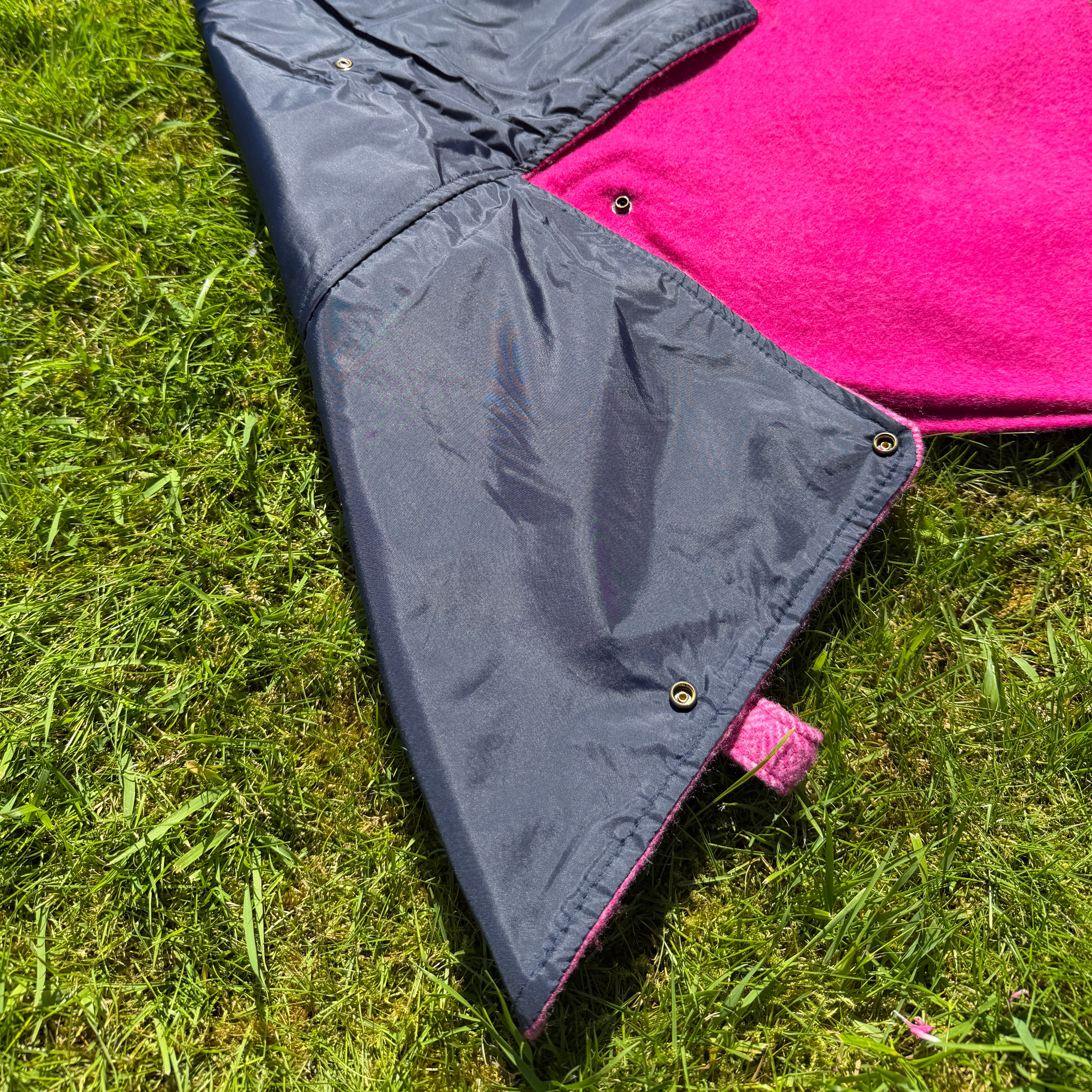 Woodside Check Foldaway Picnic Blanket with Carry Strap – Recycled Wool - LIGHT BLUE