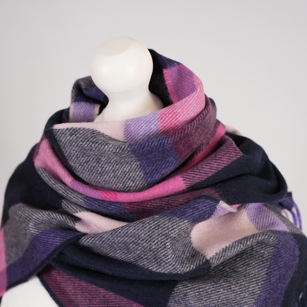 Tartan Weaving Mill 100% Pure Cashmere Scarf – Made in Scotland - MIDDLETON CHECK HEATHER
