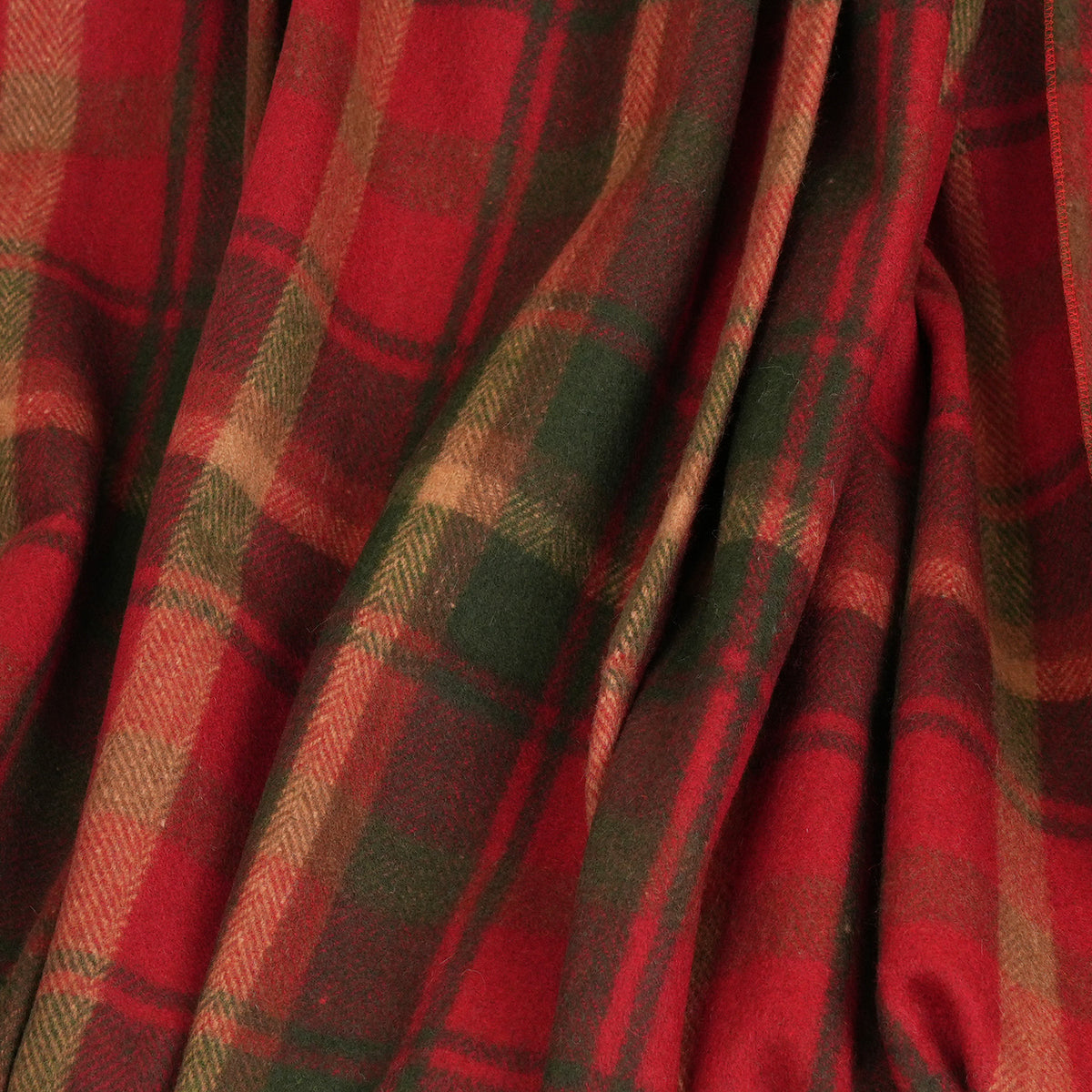 Scottish Tartan Wool-Blend Blanket Throw – Highland Comfort - Highland Wool Blend Tartan Blanket Throw - DARK MAPLE