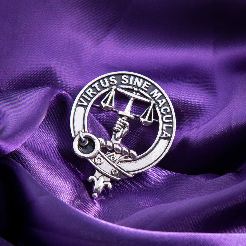 Clan Badge Russell