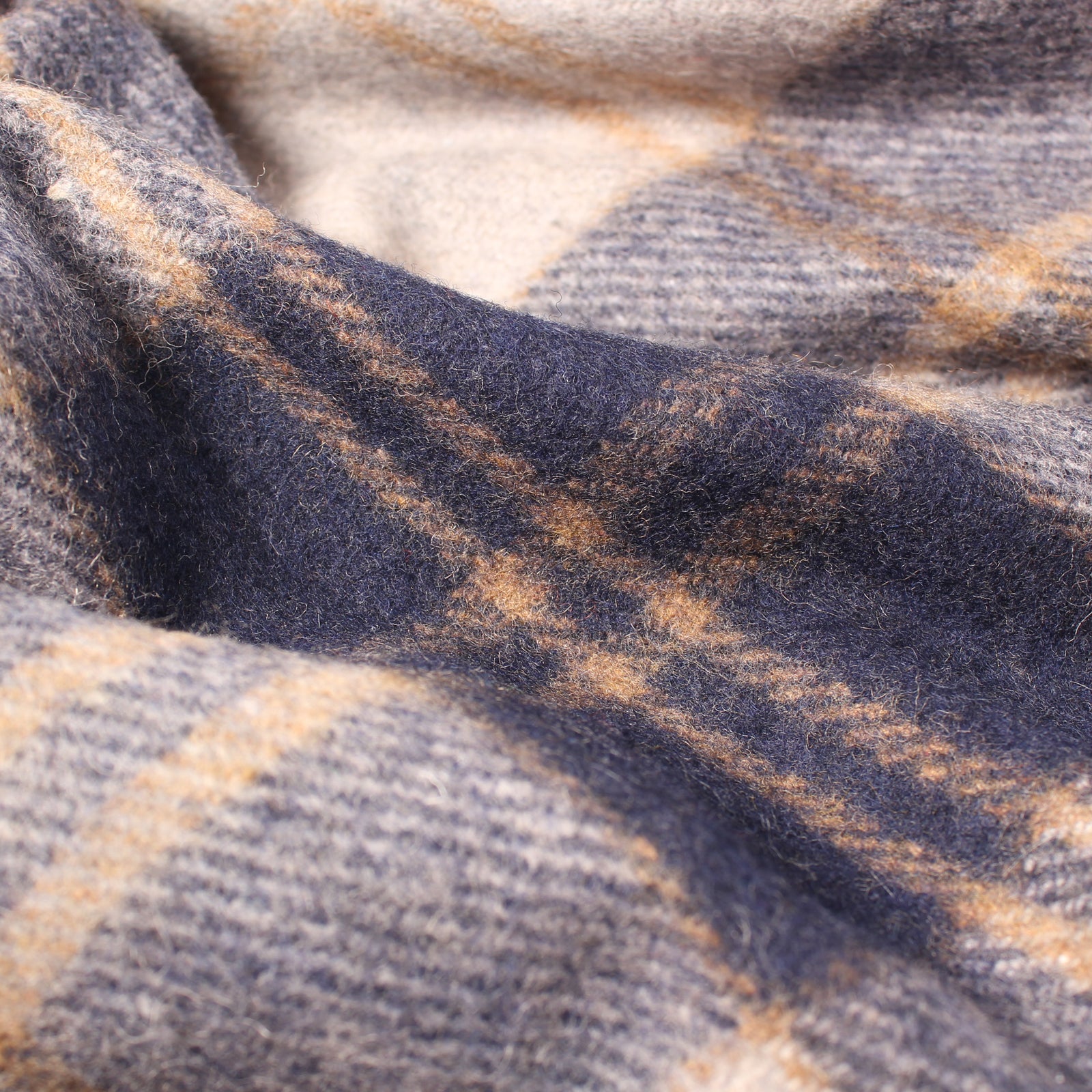 Highland Wool Blend Tartan Blanket / Throw Extra Warm Bannockbane Silver