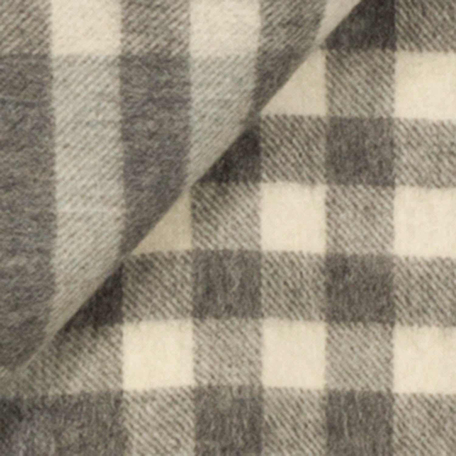 Chequer Tartan 90/10 Cashmere Stole Black